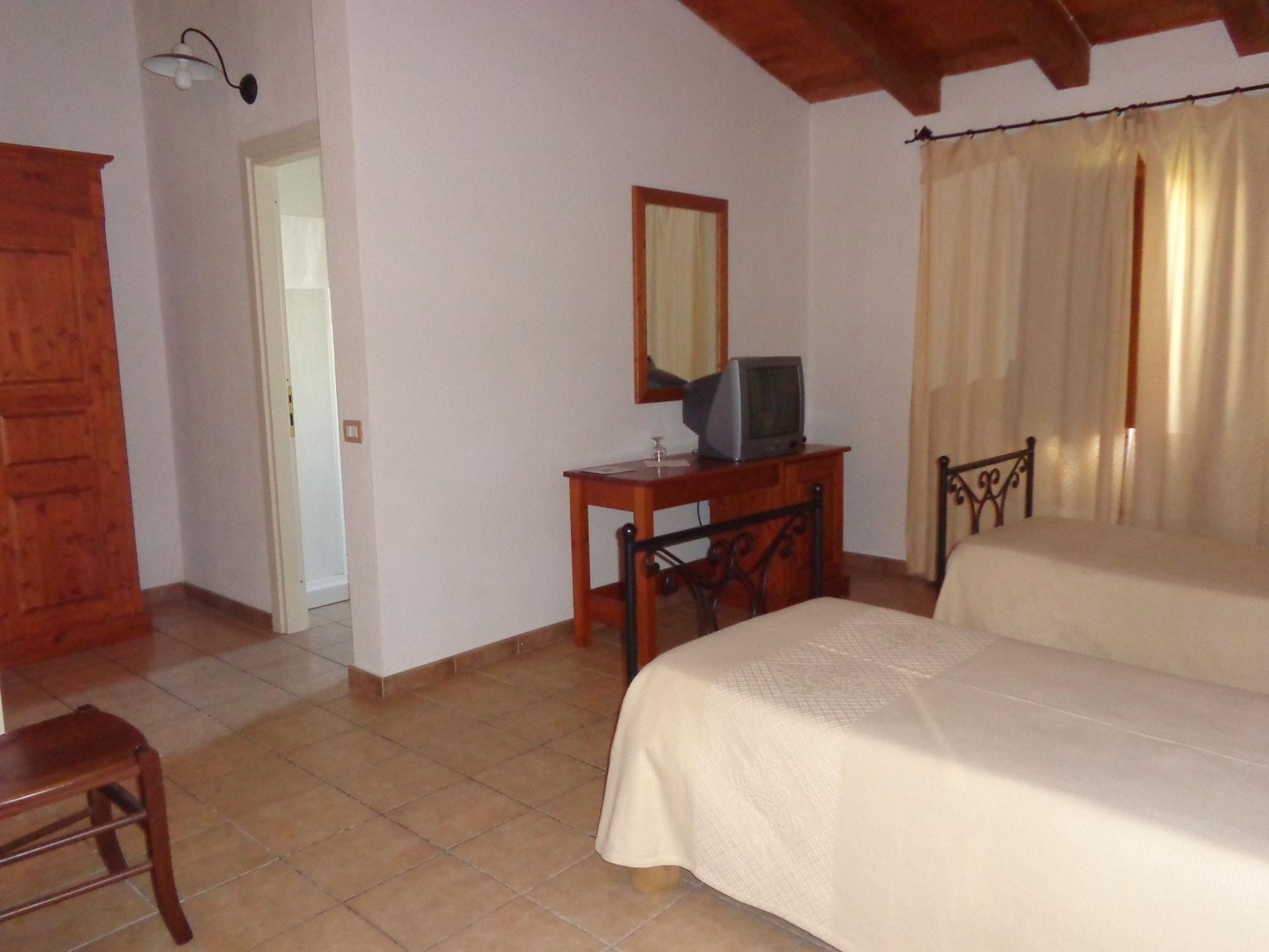 Hotel Su Baione Abbasanta Exteriér fotografie